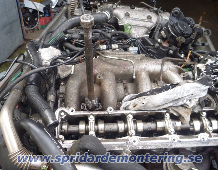 En svetsad spridare tas ut ur Peugeot / Citroen
                mit 2.2 HDi motor