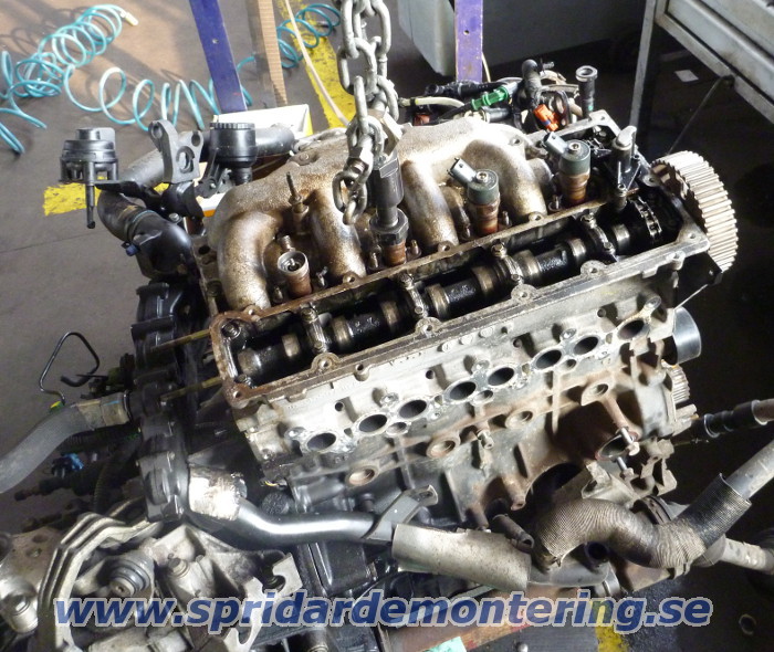 En skadad spridare tas ut ur Peugeot / Citroen
                med 2.2 HDi motor