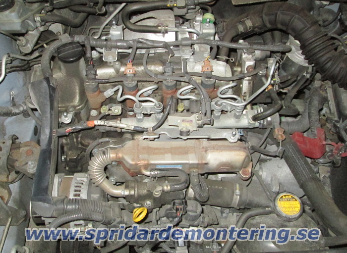 En skadad spridare tas ut ur Toyota med 1.4 D-4D
                motor