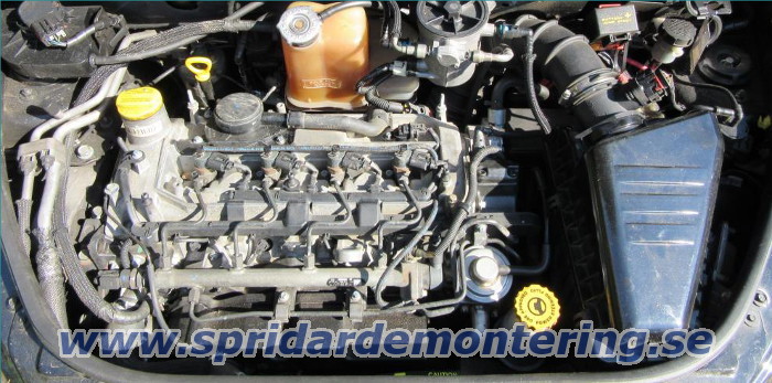 En skadad spridare tas ut ur Chrysler med CRD
                motor