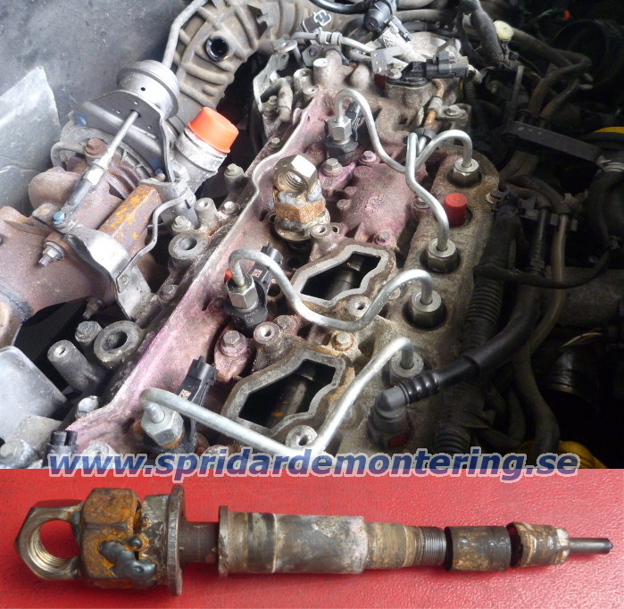 En svetsad spridare tas ut ur Renault Trafic /
                Opel Vivaro med 2.0 motor