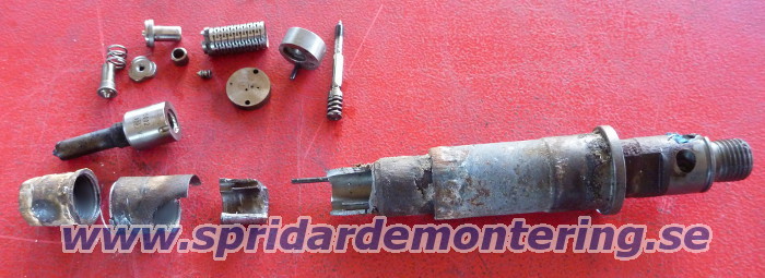 Spridare som tagits ut bit fr bit ur Renault
                Trafic / Opel Vivaro 2.0